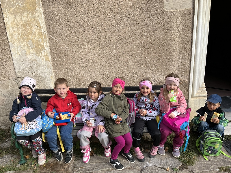 Berušky a Zajíčci - výlet na Pernštejn