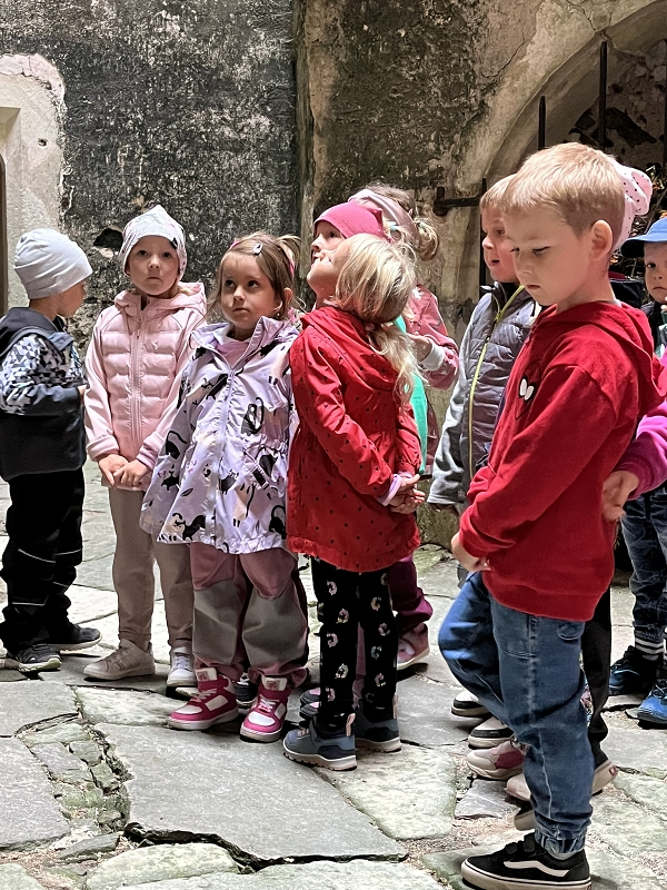 Berušky a Zajíčci - výlet na Pernštejn