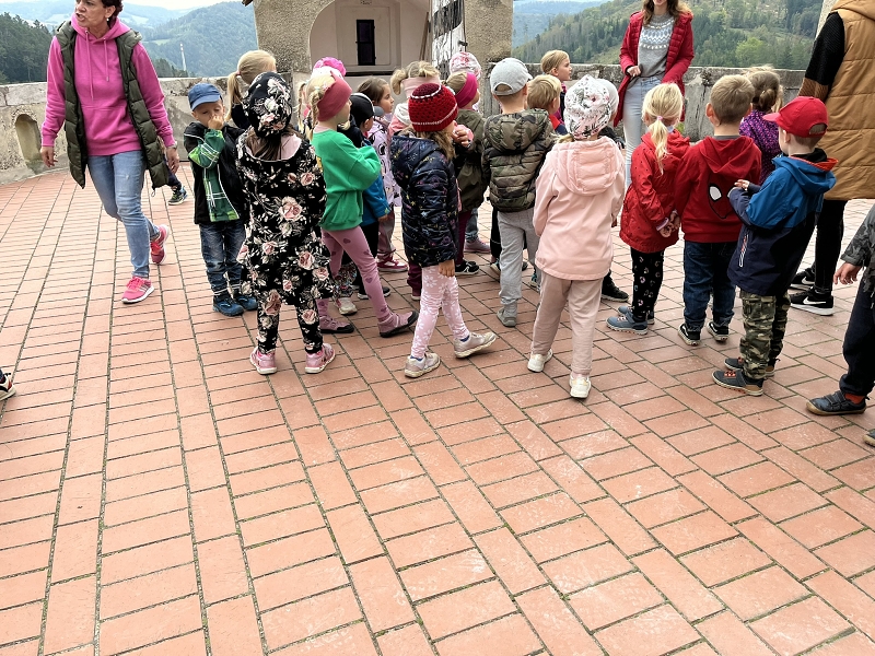 Berušky a Zajíčci - výlet na Pernštejn