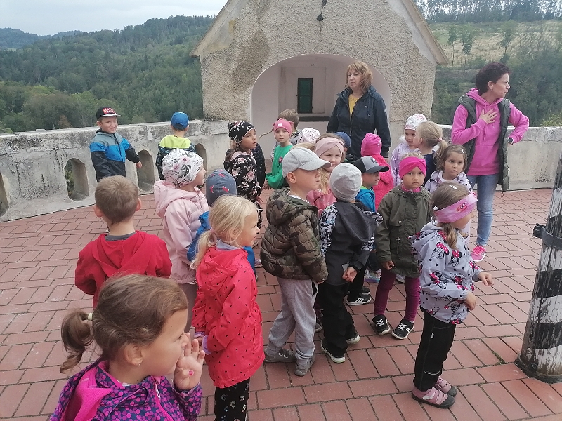 Berušky a Zajíčci - výlet na Pernštejn