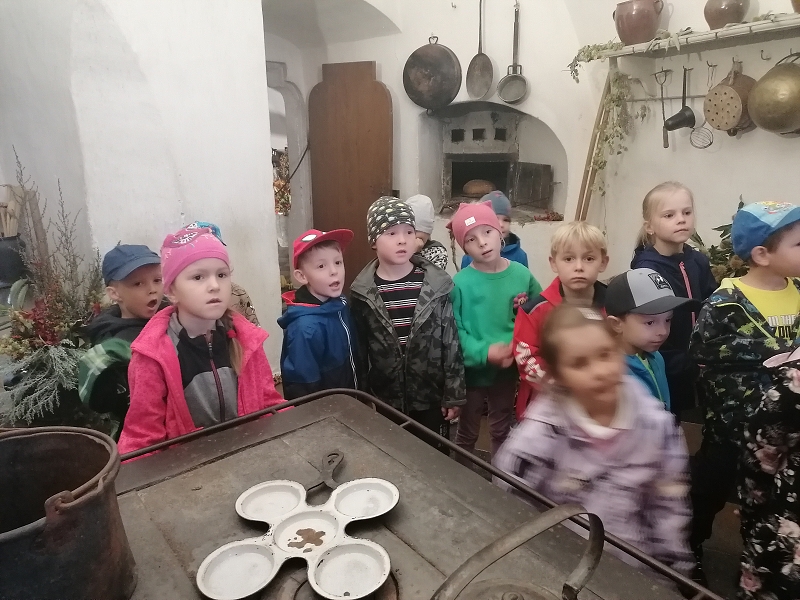 Berušky a Zajíčci - výlet na Pernštejn