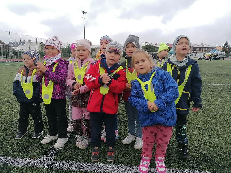 Berušky na atletickém stadionu