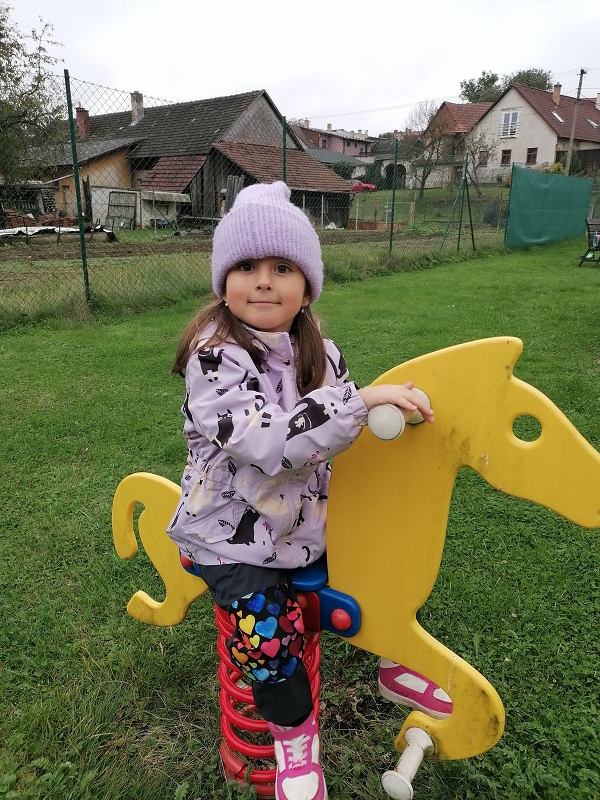 Berušky a Zajíčci na půldenní vycházce