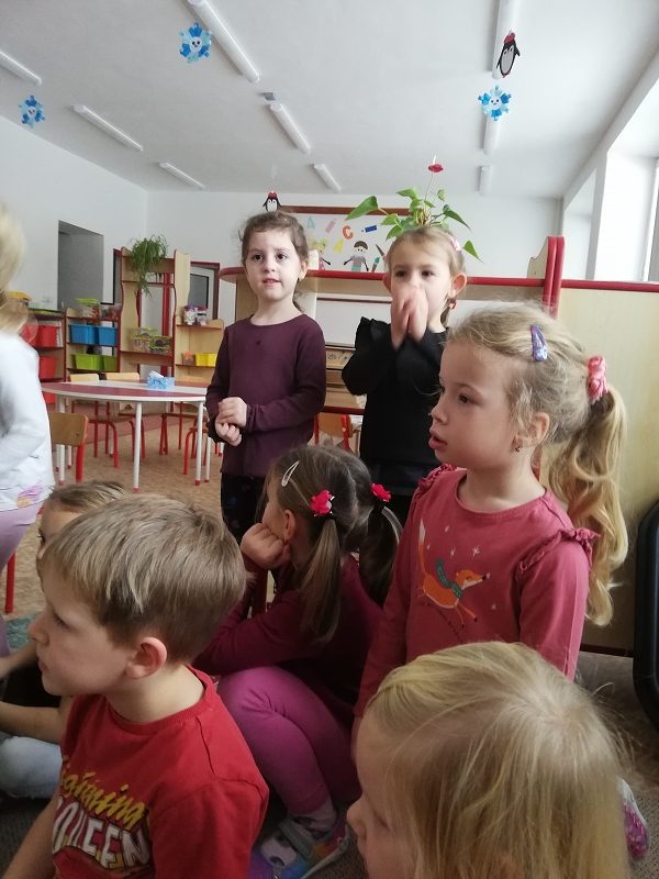 Třetí svíce na adventním věnci