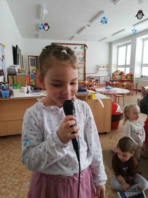 Třetí svíce na adventním věnci