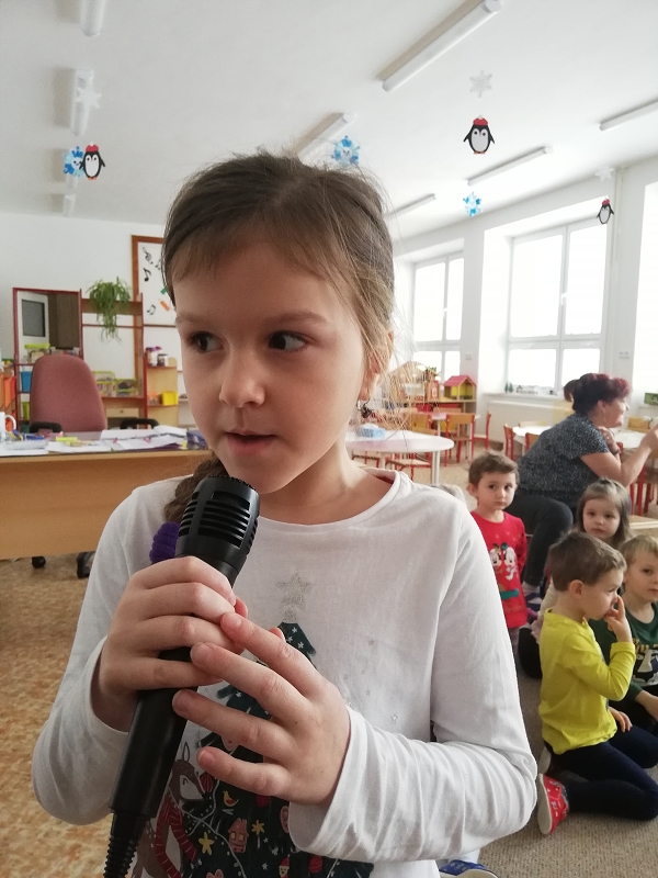 Třetí svíce na adventním věnci