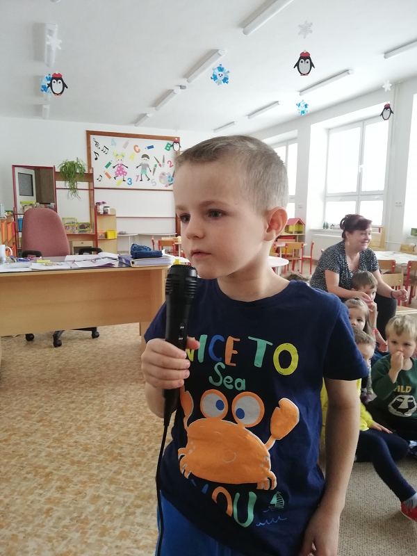 Třetí svíce na adventním věnci