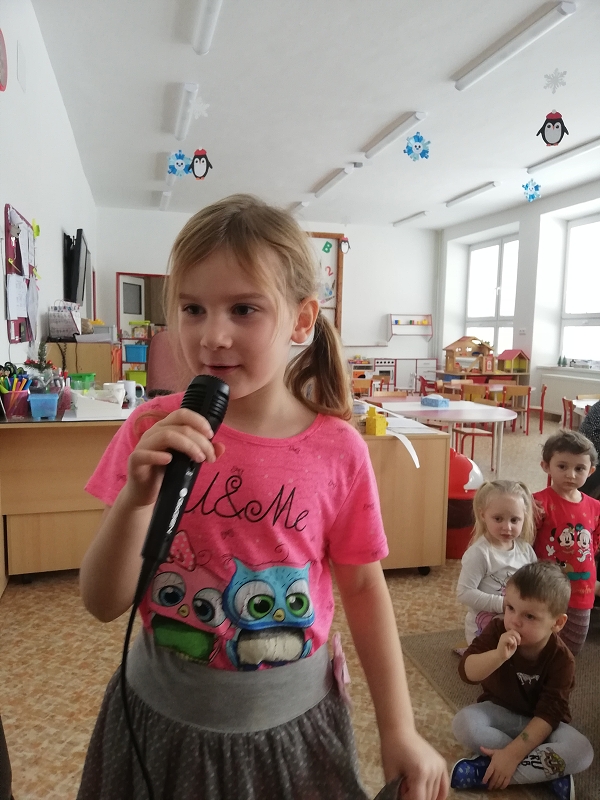 Třetí svíce na adventním věnci