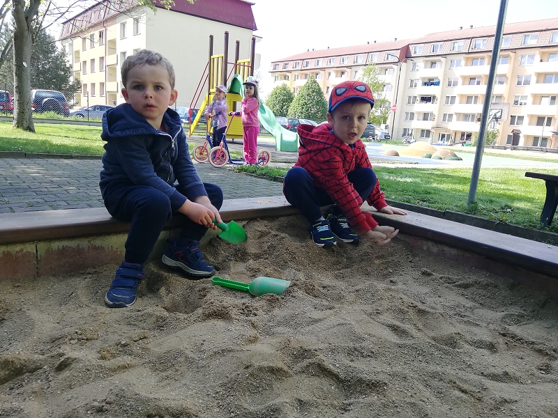 Myšky poprvé na písku