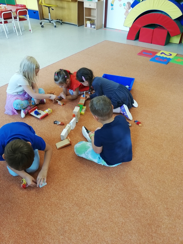 První dny ve školce