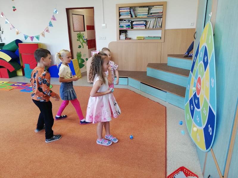 První dny ve školce