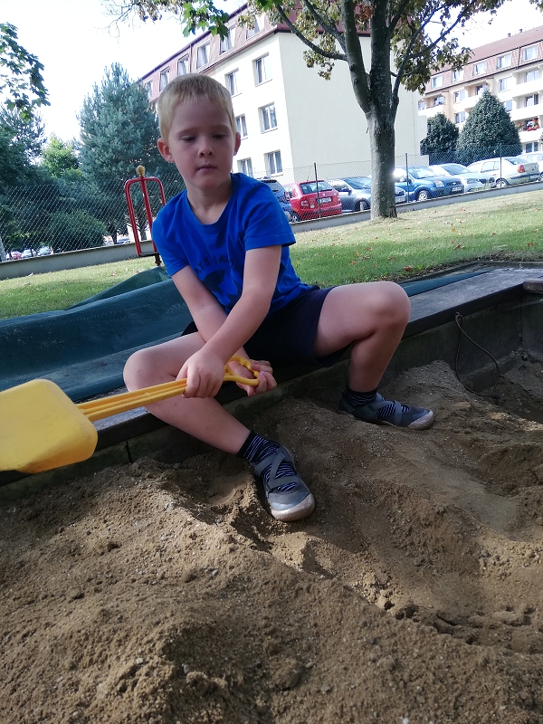 První dny ve školce