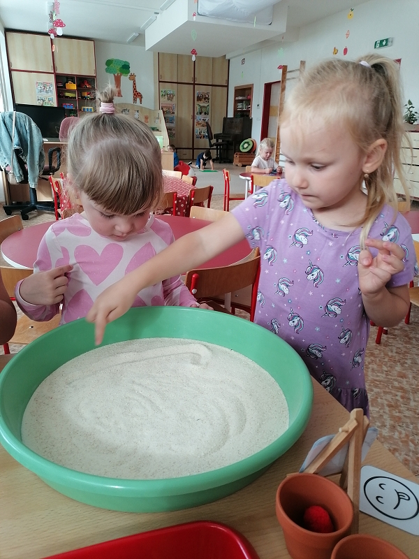 První dny ve školce