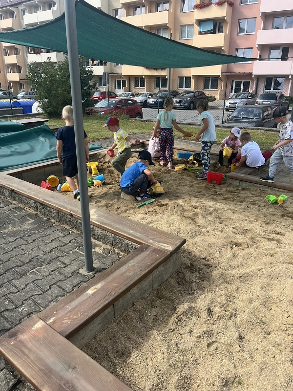 První dny ve školce