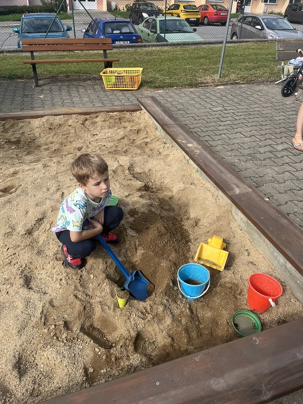 První dny ve školce