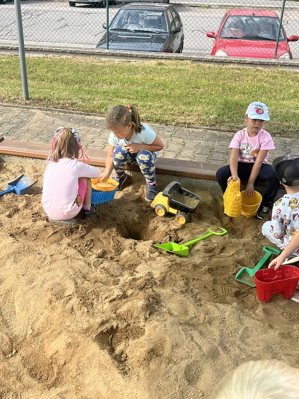 První dny ve školce