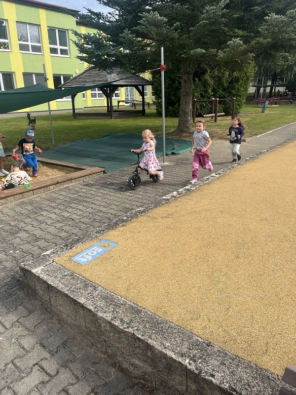 První dny ve školce