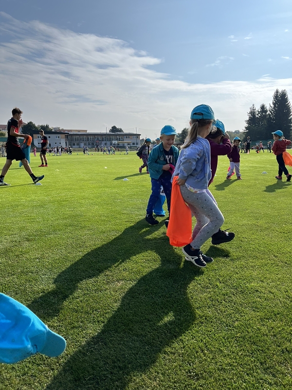 Sportujeme na fotbalovém hřišti