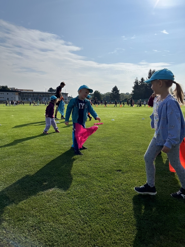 Sportujeme na fotbalovém hřišti