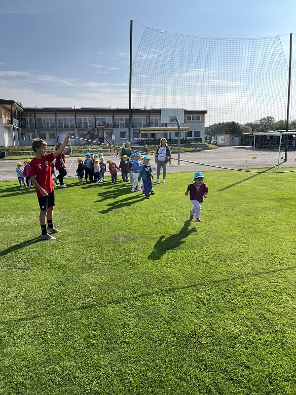 Sportujeme na fotbalovém hřišti