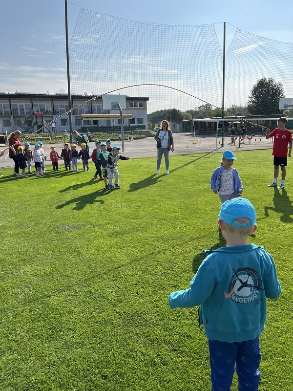 Sportujeme na fotbalovém hřišti