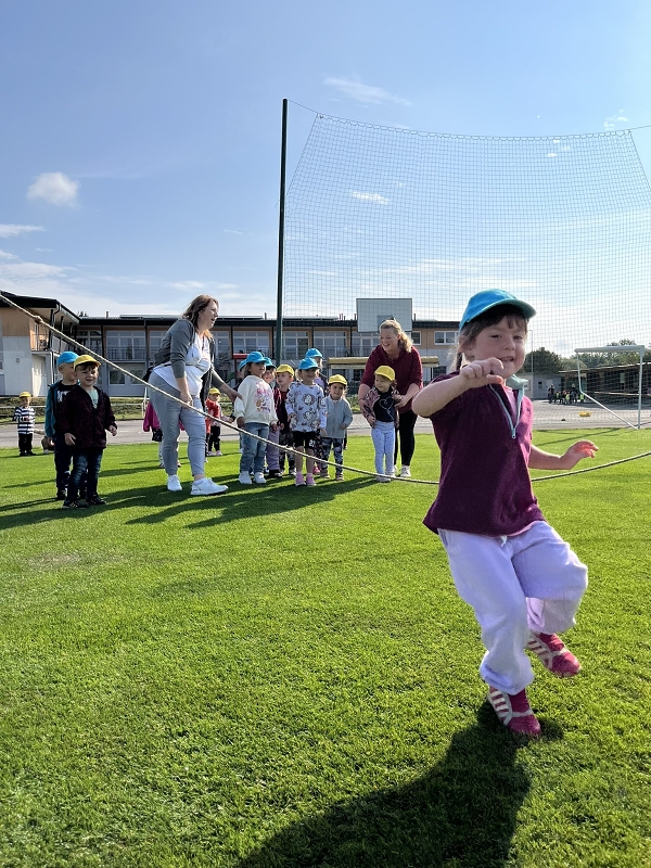 Sportujeme na fotbalovém hřišti