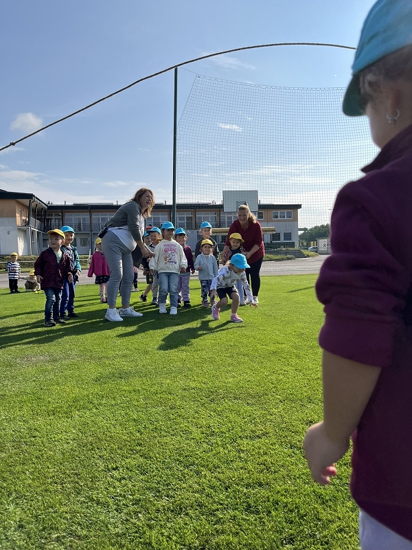 Sportujeme na fotbalovém hřišti
