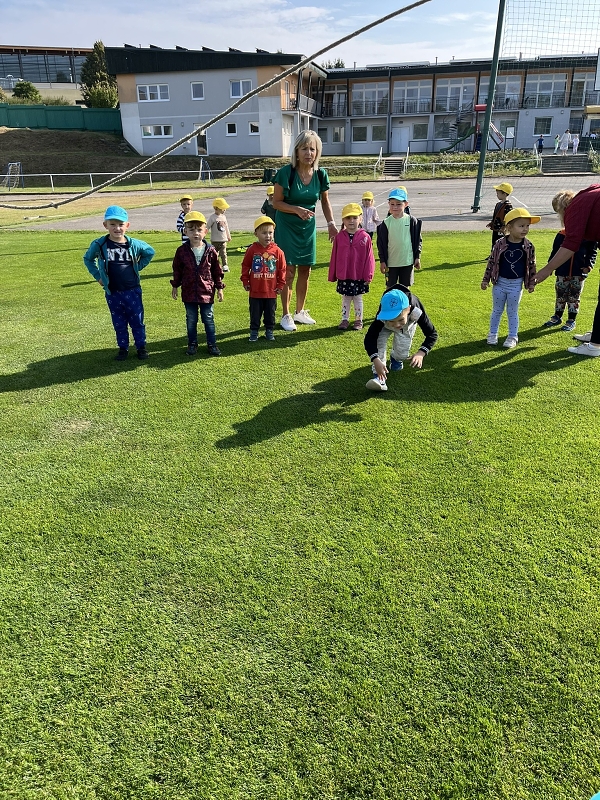 Sportujeme na fotbalovém hřišti