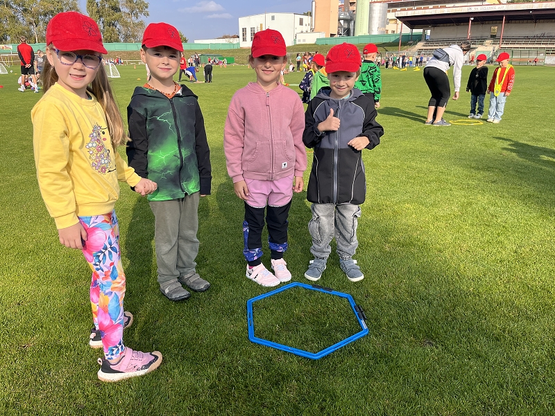 Sportujeme na fotbalovém hřišti