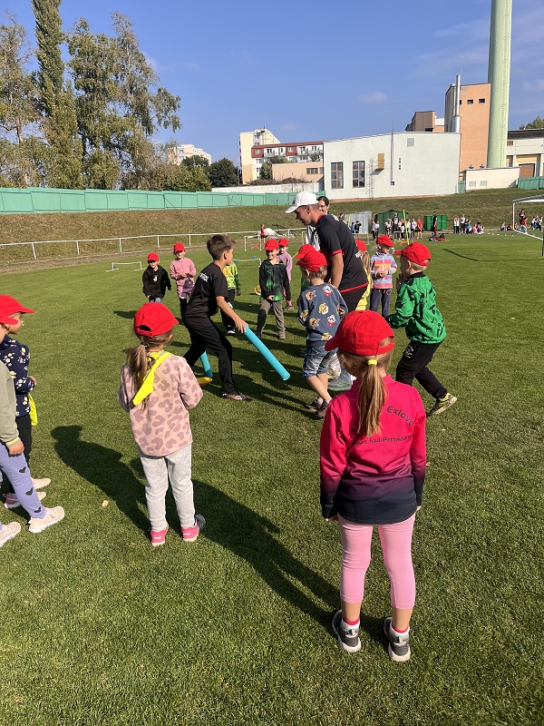 Sportujeme na fotbalovém hřišti