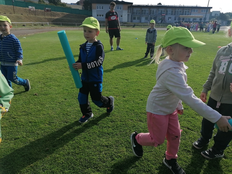 Sportujeme na fotbalovém hřišti