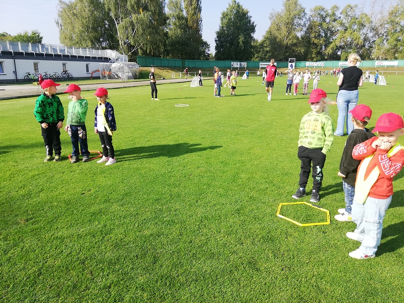 Sportujeme na fotbalovém hřišti