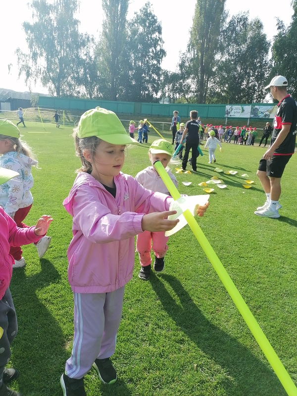 Sportujeme na fotbalovém hřišti