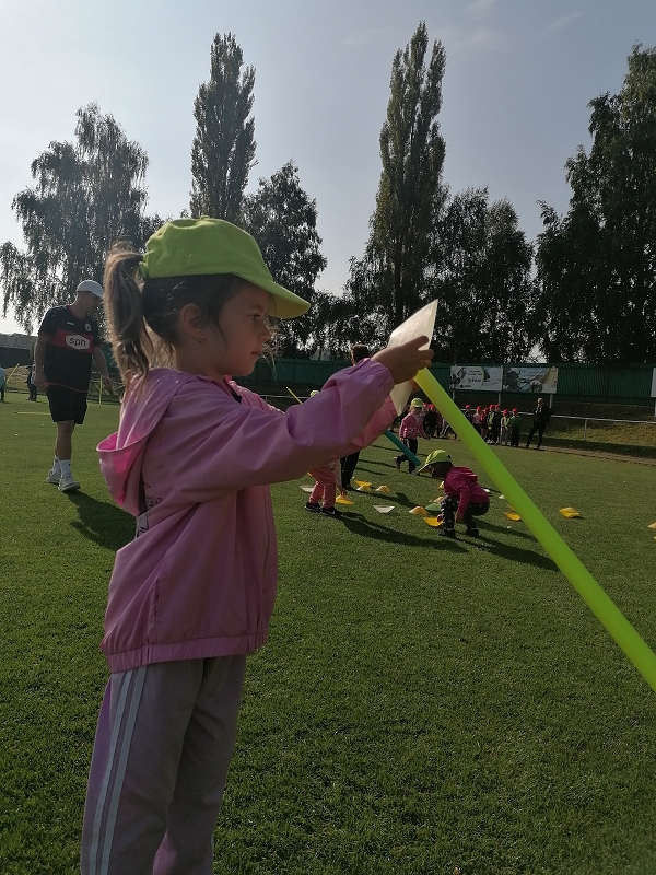 Sportujeme na fotbalovém hřišti