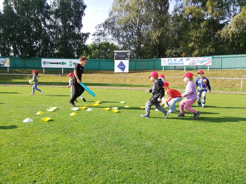 Sportujeme na fotbalovém hřišti