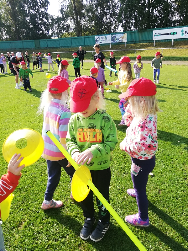 Sportujeme na fotbalovém hřišti