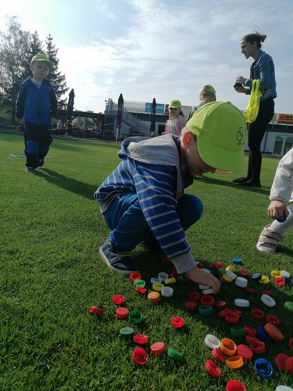 Sportujeme na fotbalovém hřišti