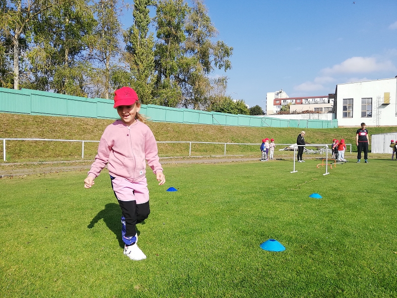 Sportujeme na fotbalovém hřišti