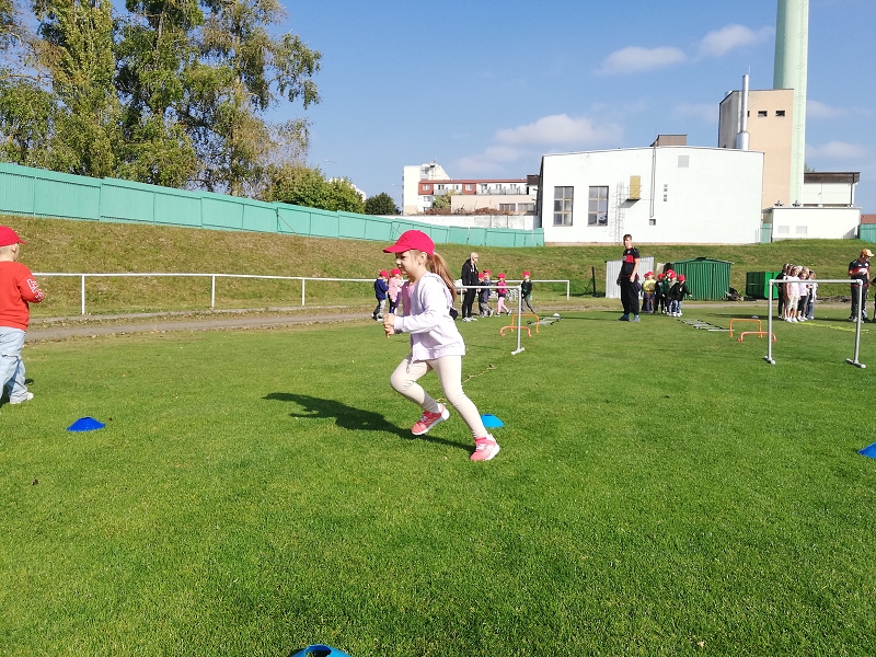 Sportujeme na fotbalovém hřišti