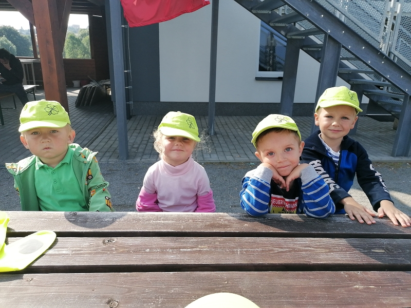 Sportujeme na fotbalovém hřišti