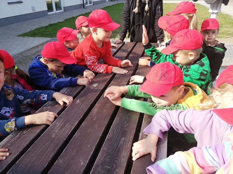 Sportujeme na fotbalovém hřišti