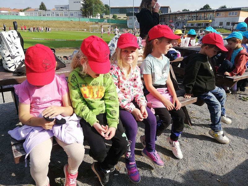 Sportujeme na fotbalovém hřišti