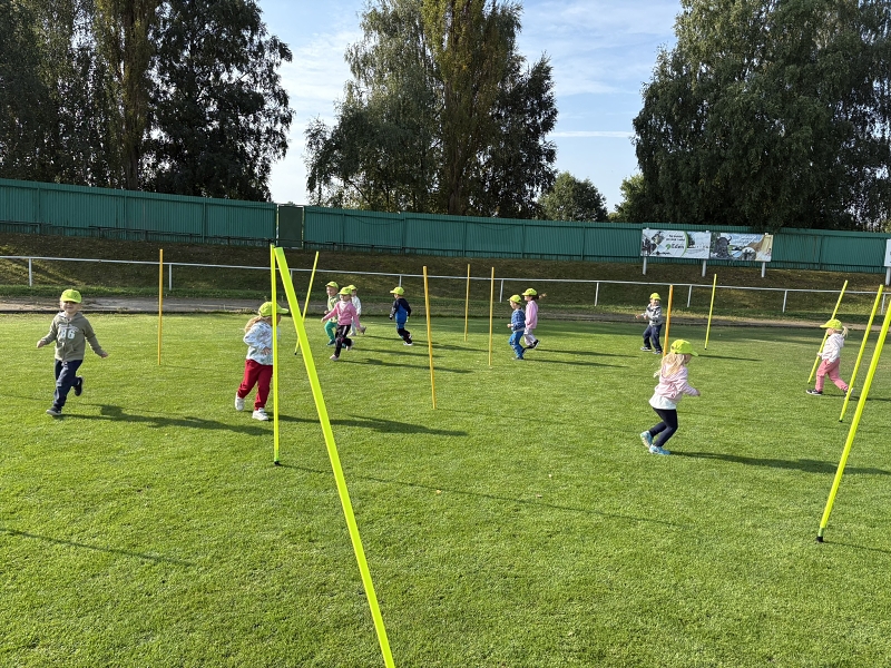 Sportujeme na fotbalovém hřišti