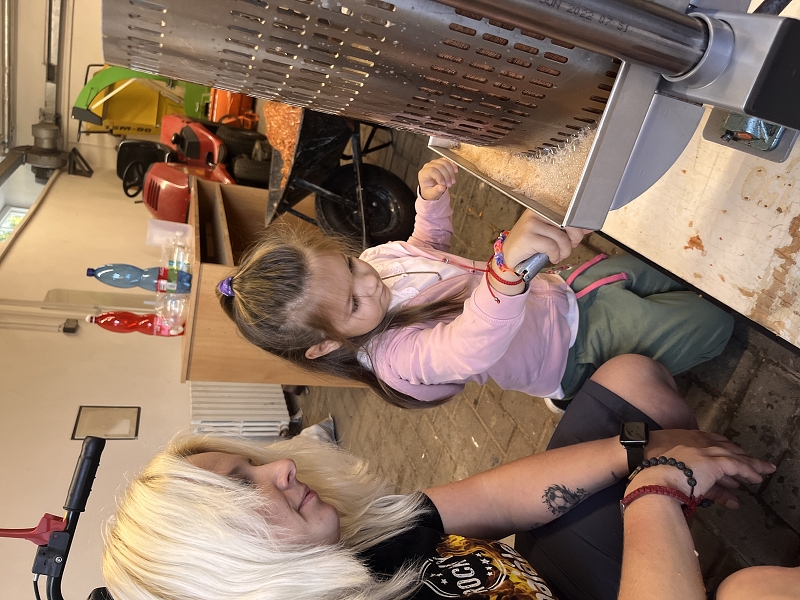 Moštování s předškoláky