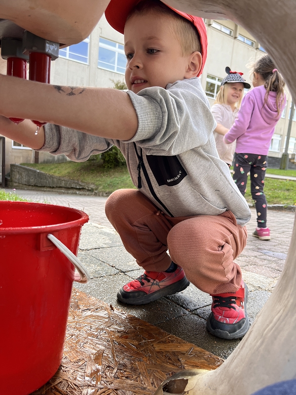 Moštování s předškoláky