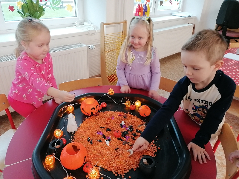 Koťatka - Dušičky a Halloween