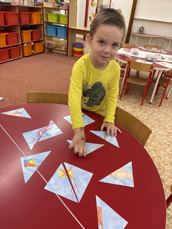 Koťátka - Vyletěl si pyšný drak