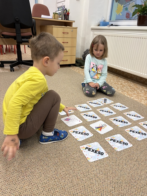 Koťátka - Vyletěl si pyšný drak