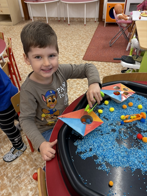 Koťátka - Vyletěl si pyšný drak