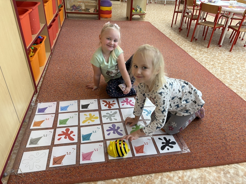 Koťátka - Vyletěl si pyšný drak